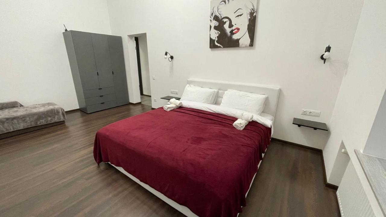 Rv Old City Apartment Velyka Vasylkivska 28,Self Check-In 24Х7 Kiev Ngoại thất bức ảnh